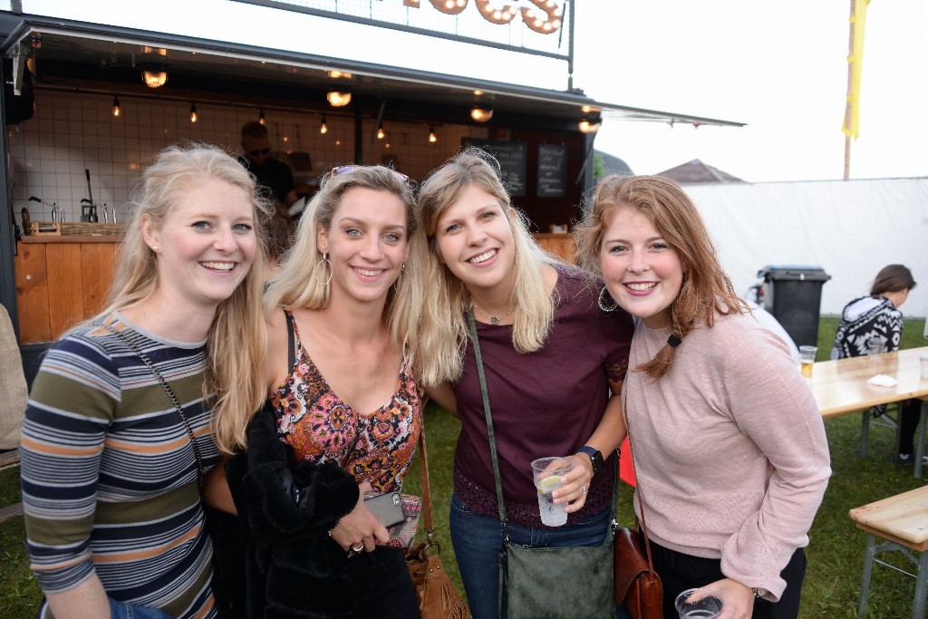 ../Images/Vrijdag Loungefest 2017 083.jpg